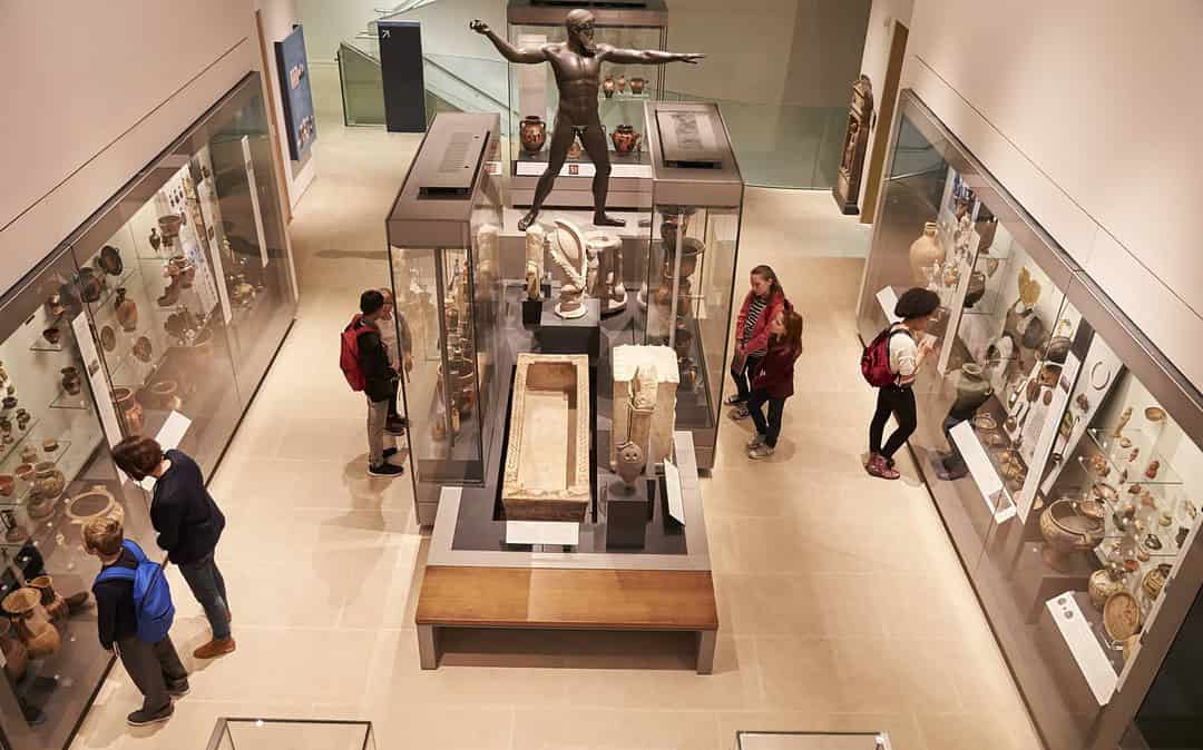 how to design a museum exhibit